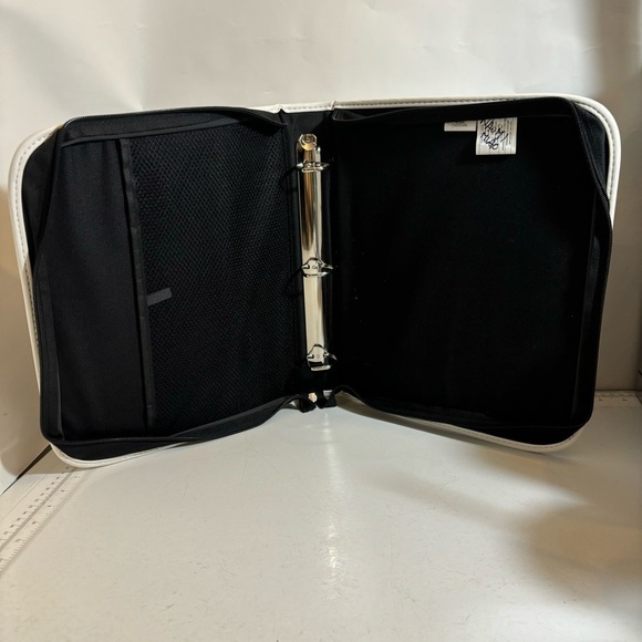 Disney The nightmare before Christmas Jack Skellington covered zip up binder - Picture 7 of 11